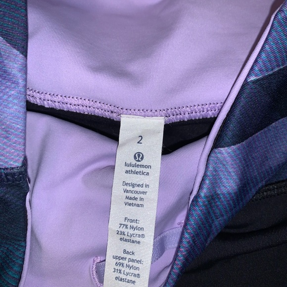 Black high waisted lululemon leggings - Picture 3 of 4